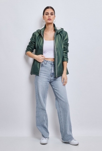 Parka courte iris&eacute;e verte parka mode au rendu lumineux