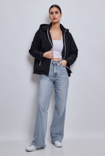 Parka courte l&eacute;g&egrave;rement ouat&eacute;e noir parka courte noire l&eacute;g&egrave;rement matelass&eacute;e