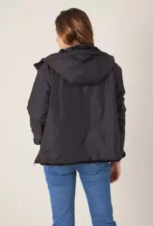 Parka courte r�versible fausse fourrure noire parka confortable et styl�e