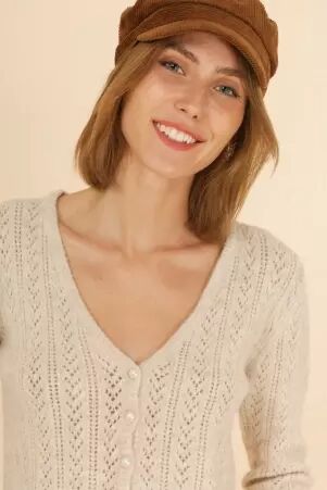 Gilet Mumbai ecru pi�ce mode � l'esth�tique �pur�e et facile � associer � l'esprit urbain