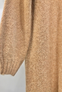 Gilet avec poches alpaga Camel pi&egrave;ce vestimentaire contemporaine