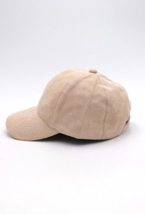Casquette su&eacute;dine Beige pi&egrave;ce vestimentaire &agrave; l'allure tendance