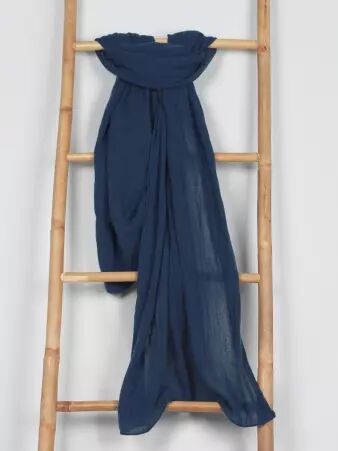 Echarpe Bleu Indigo pi�ce contemporaine � la silhouette harmonieuse et structur�e