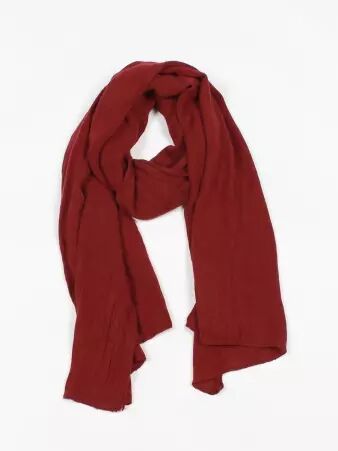 Echarpe Lie de vin pi�ce vestimentaire au caract�re moderne et � l'esprit cr�atif