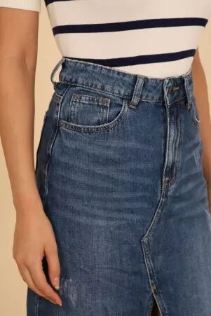 Jupe longue Jeans cr�ation mode au design �pur� et � l'esprit casual chic
