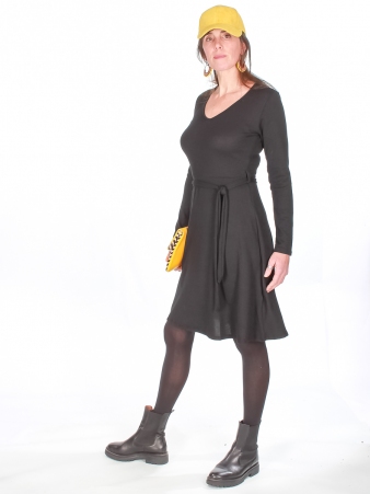 Robe Vicky Noir robe f�minine sobre � coupe confortable