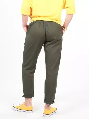 Pantalon Gus kaki v�tement masculin polyvalent au style casual chic
