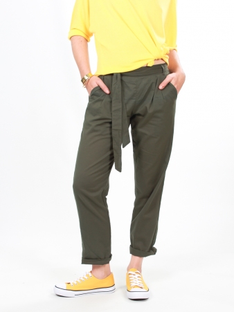 Pantalon Gus kaki v�tement masculin polyvalent au style casual chic