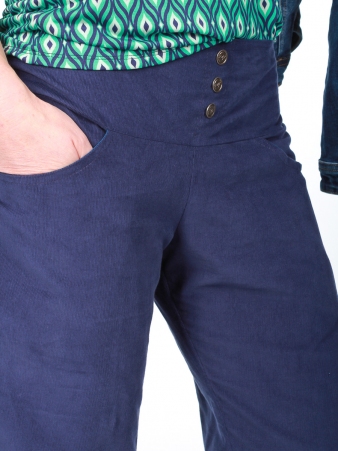 Pantalon Jati velours bleu pi�ce mode confortable � l'allure raffin�e