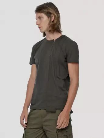 Deala Tee Olive Noir pi�ce vestimentaire au caract�re moderne et � l'esprit cr�atif