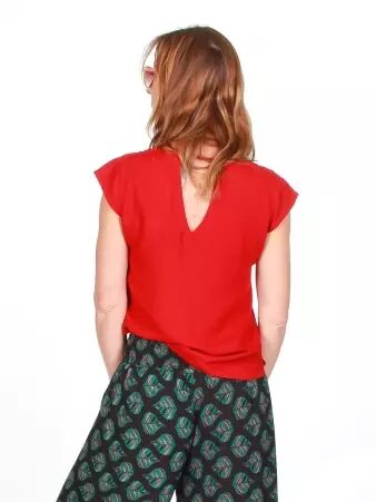Top Ava Rouge top rouge vif allure f�minine