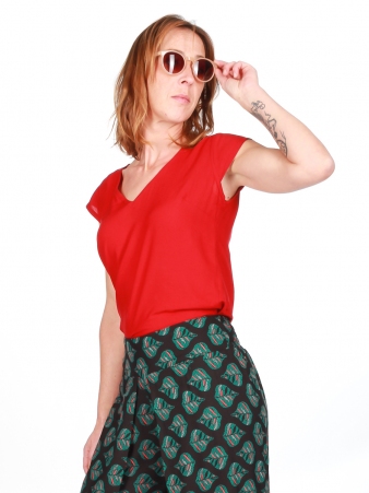 Top Ava Rouge top rouge vif allure f�minine