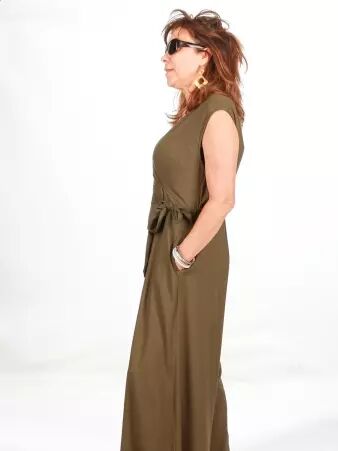 Combinaison Zaina Army cr�ation textile � l'identit� forte et � la ligne actuelle
