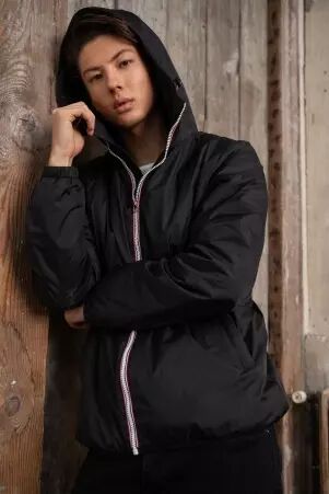 Blouson homme doubl� sherpa noir � l'esth�tique artisanale et contemporaine