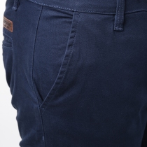 Pantalon chino RIKA Navy pantalon femme au look casual chic