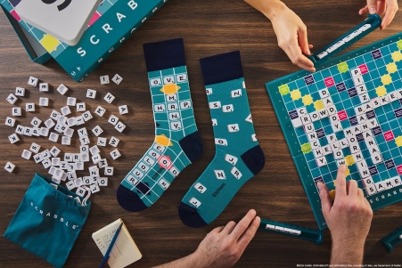 Chaussettes deparaill�es Scrabble pi�ce vestimentaire � l'allure tendance