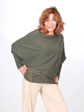 Sweat asymetrique touch� cachemire Kaki sweat vert kaki confortable esprit urbain
