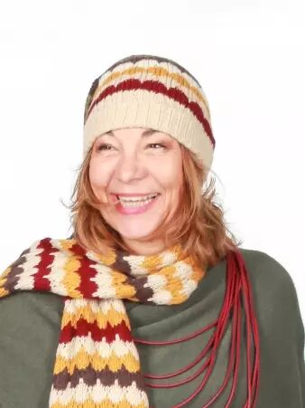 Bonnet crochet marron fonc� bonnet textile au style authentique