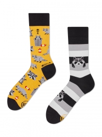 Chaussettes deparaill&eacute;es Raccoon Bandit &eacute;l&eacute;ment mode &agrave; l'esth&eacute;tique actuelle