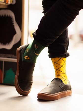 Chaussettes deparaill�es The Pineapple pi�ce vestimentaire � l'allure tendance