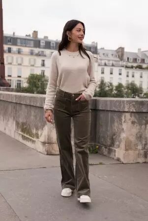 Pantalon wide leg velours kaki pantalon large velours kaki � l'inspiration naturelle