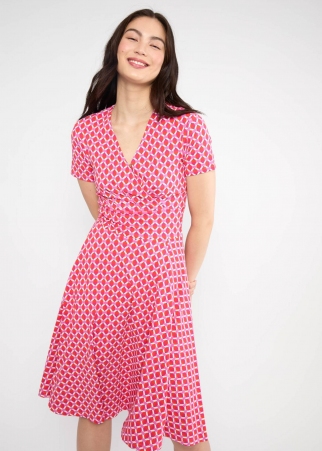 Robe Spring market basket cr�ation textile � l'identit� forte et � la ligne actuelle
