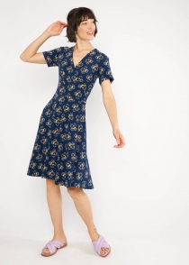 Robe Spring birdie pieps cr&eacute;ation de pr&ecirc;t-&agrave;-porter au design travaill&eacute; et &agrave; la silhouette &eacute;l&eacute;gante