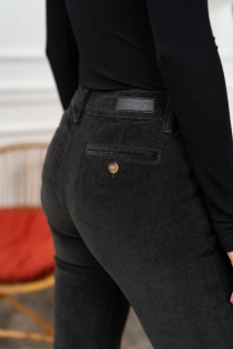 Pantalon chino velours noir v&ecirc;tement masculin ou f&eacute;minin polyvalent