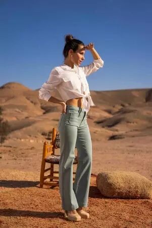 Pantalon wide leg pistache pantalon ample au style contemporain