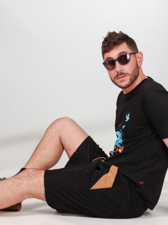 Short velours Wally poches cot�s Noir short noir en velours au style intemporel