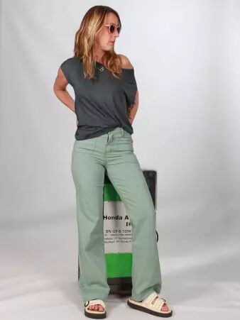 Pantalon wide leg pistache pantalon ample au style contemporain