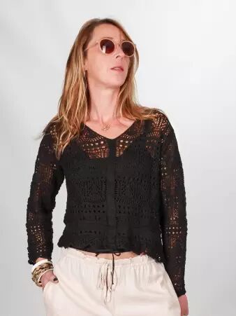 Top crochet noir top textur� crochet noir