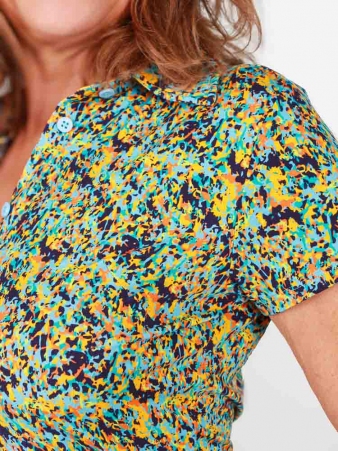 Chemise Lary manches courtes Puzzle accessoire textile au look moderne