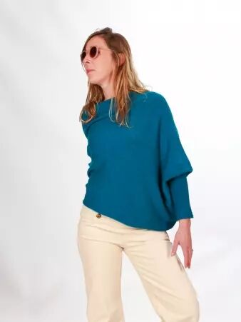 Sweat asymetrique touch� cachemire bleu canard sweat asym�trique bleu intense