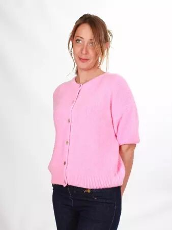 Gilet manches courtes alpaga Rose maille douce au toucher velout� et � l'allure actuelle avec finition soign�e