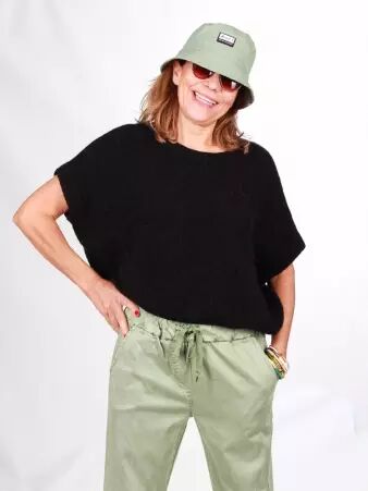 Pull alpaga col rond manches courtes noir pull alpaga noir intemporel