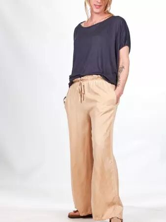 Pantalon Lyocell camel v�tement f�minin confortable au ton chaud