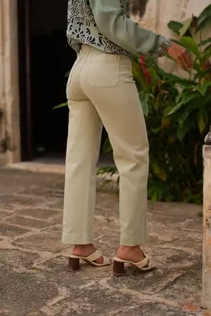 Pantalon � pont Victorine Sauge pi�ce mode �l�gante � l'allure apais�e