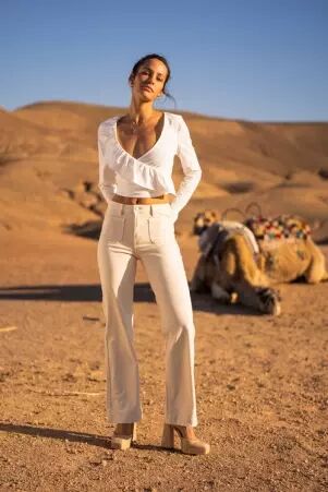 Pantalon wide leg beige clair pantalon large beige clair � l'allure lumineuse