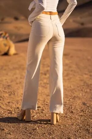 Pantalon wide leg beige clair pantalon large beige clair � l'allure lumineuse