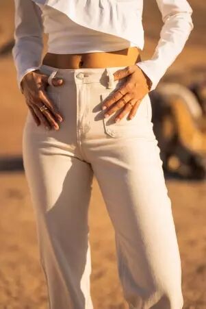 Pantalon wide leg beige clair pantalon large beige clair � l'allure lumineuse