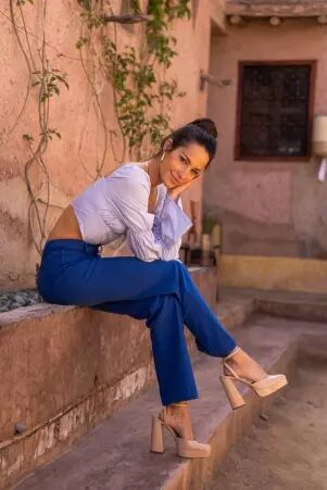 Pantalon wide leg bleu roi pantalon large bleu roi � la couleur intense