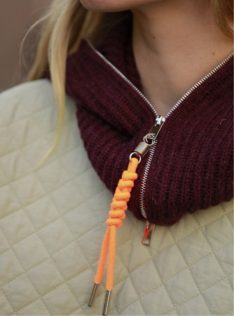 Cagoule griotte bordeaux �l�ment mode � l'esth�tique actuelle