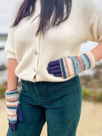 Gant su�dine + mitaines ray� bleu accessoire mode alliant confort thermique et esth�tique soign�e