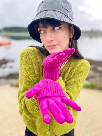 Gant su�dine + mitaines lila article mode au style affirm� et aux finitions soign�es