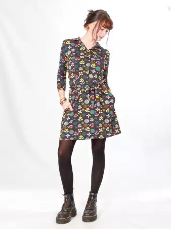 Robe Anna courte Agoria robe f�minine � motif expressif