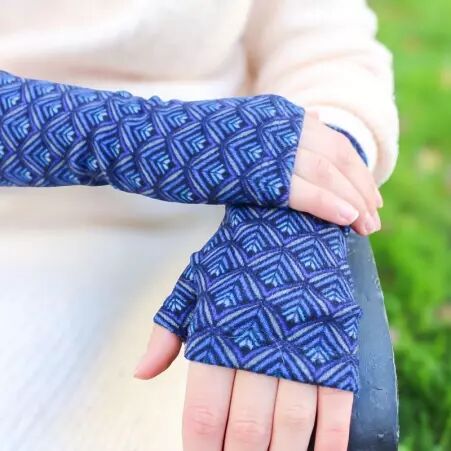 Mitaines Inca Bleu accessoires en maille au style andin