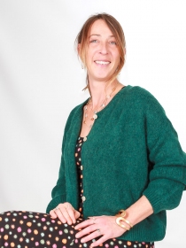 Gilet alpaga 6 boutons vert foret cr&eacute;ation textile &agrave; l'identit&eacute; forte