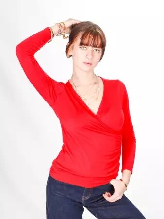 Top cache coeur rouge top boh�me rouge coupe flatteuse