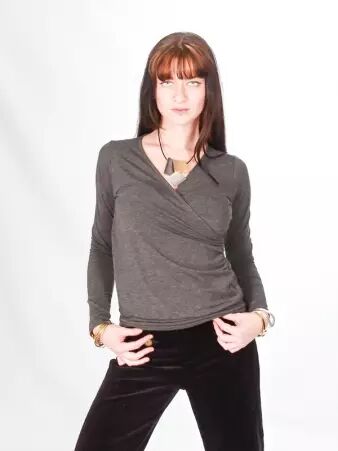Top cache coeur gris chine top �l�gant gris chin� intemporel